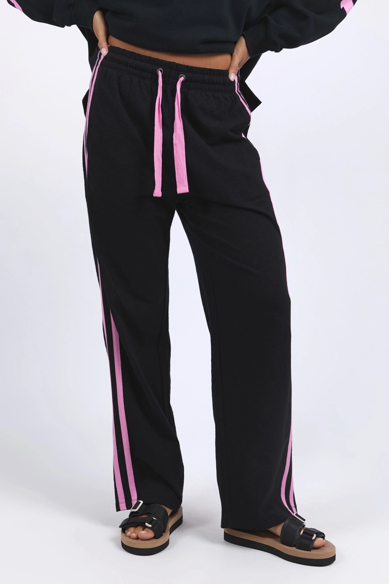 Foxwood Power Pant Black W/ Neon Pink