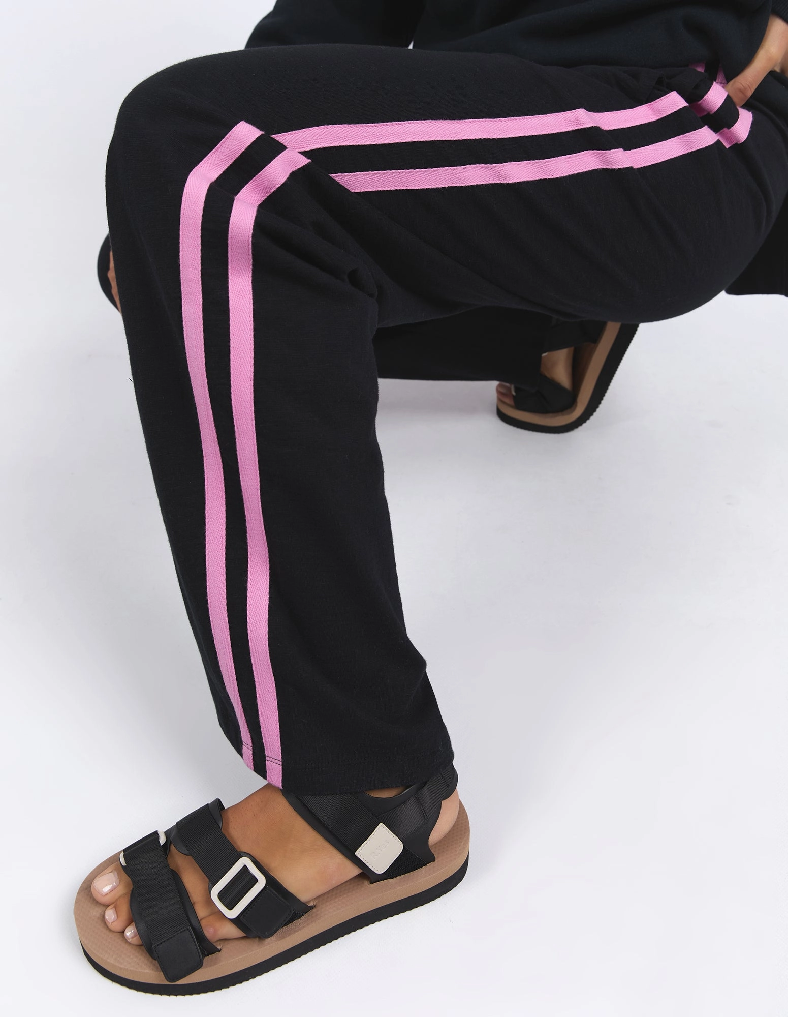 Foxwood Power Pant Black W/ Neon Pink