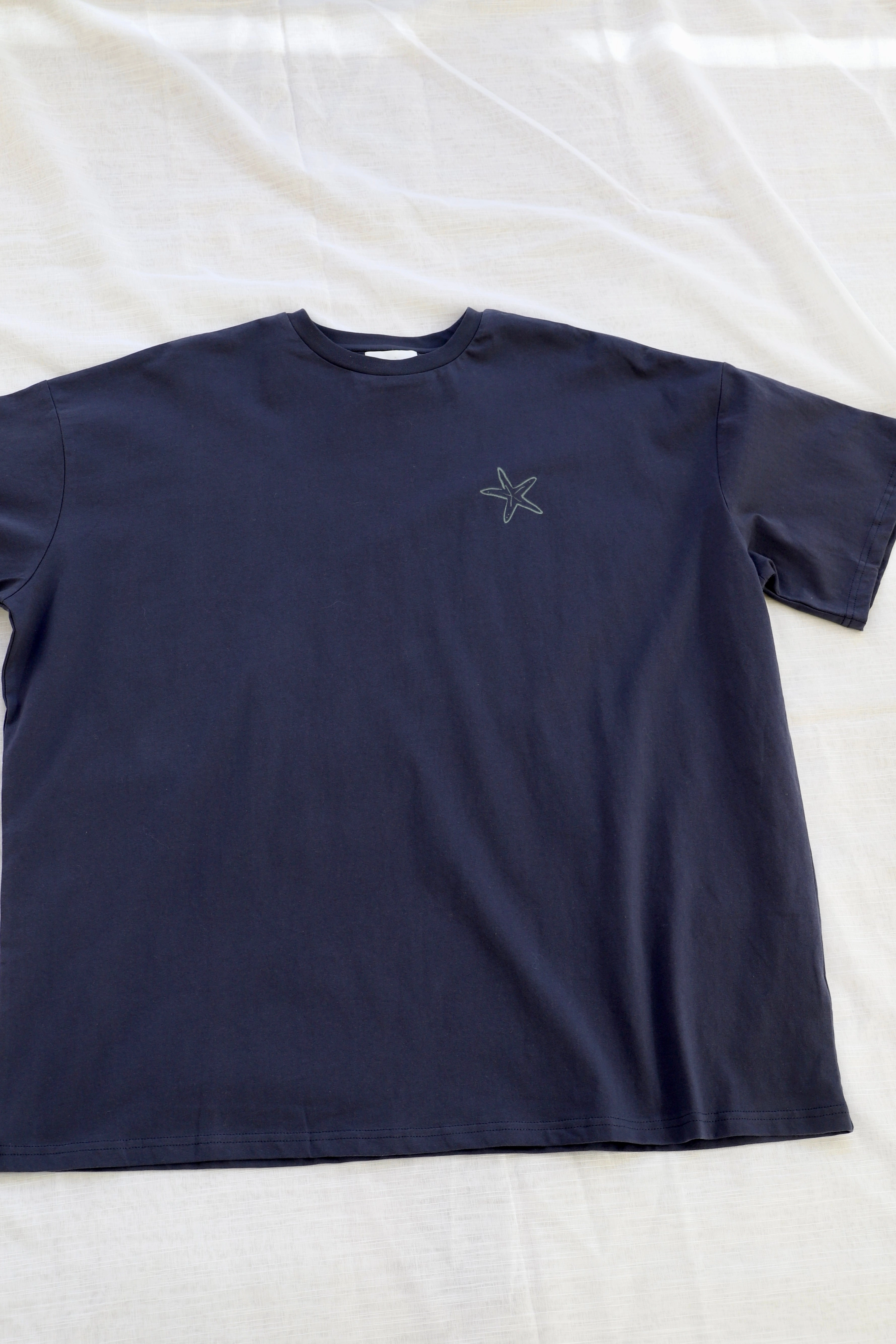 GRAPHIC TEE
